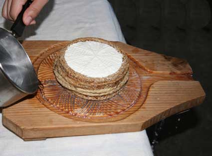 Acabando de hacer el queso